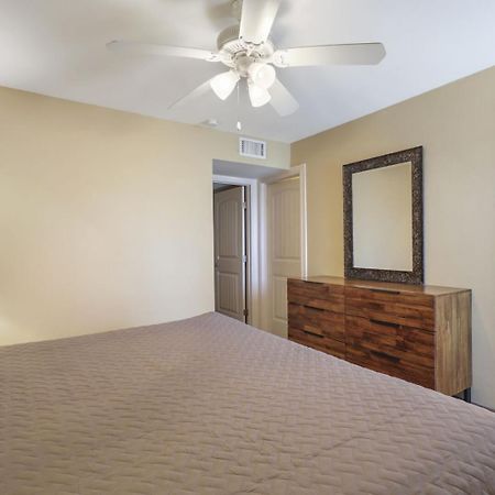 Ground Floor Beachfront Beauty! Steps To The Beach And Pool South Padre Island Δωμάτιο φωτογραφία