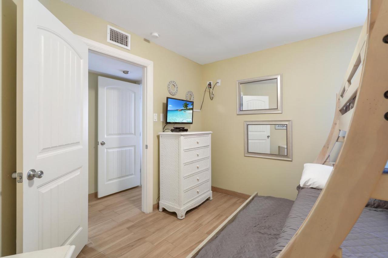 Ground Floor Beachfront Beauty! Steps To The Beach And Pool South Padre Island Εξωτερικό φωτογραφία