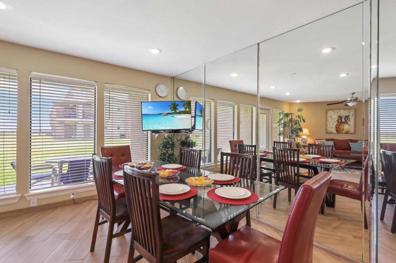 Ground Floor Beachfront Beauty! Steps To The Beach And Pool South Padre Island Εξωτερικό φωτογραφία