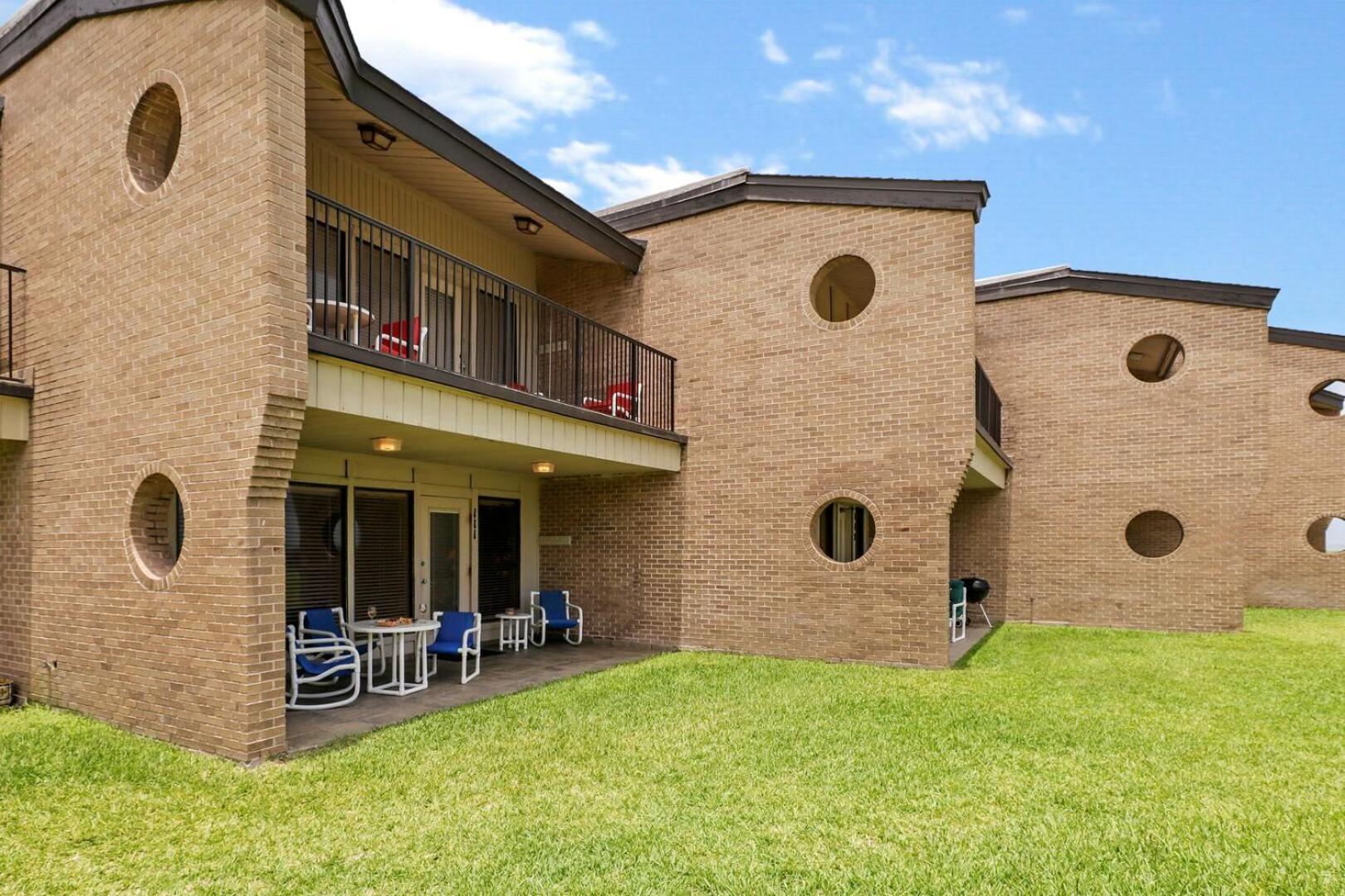 Ground Floor Beachfront Beauty! Steps To The Beach And Pool South Padre Island Δωμάτιο φωτογραφία
